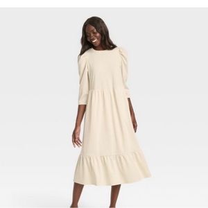 Midi Dress with tiered skirt and princess sleeves